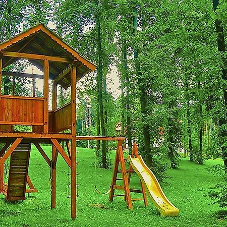 Sleeps 17 Air Con Wifi * Kretowiny
