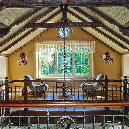 Sleeps 17 Air Con Wifi Сasa de vacaciones Kretowiny