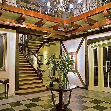 Sleeps 17 Air Con Wifi *